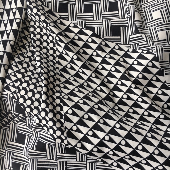 Sexy black and white patterned dress! Size M. - Picture 2 of 3